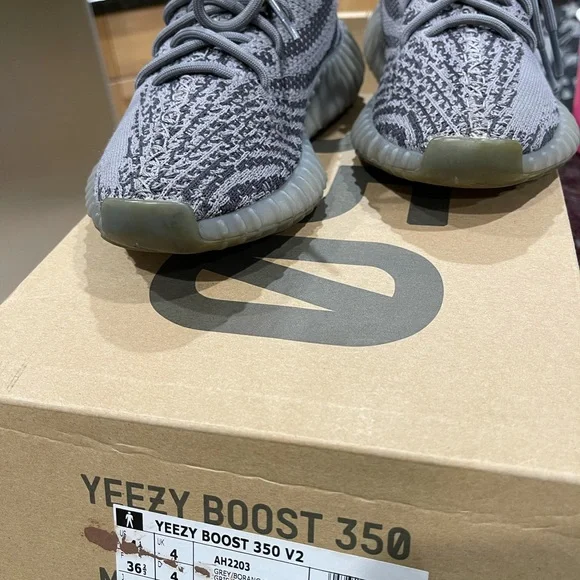 Adidas Yeezy Boost 350 V2 - Picture 3 of 11